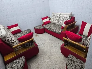 6 Seat Sofa With Centre Table Along 4 Tool Use as Mini Dining Table