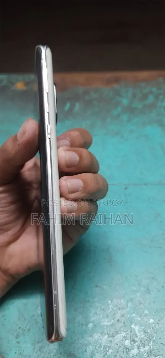 Sharp Aquos R6 128 GB White