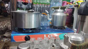 চা বিক্রির সরঞ্জাম।
