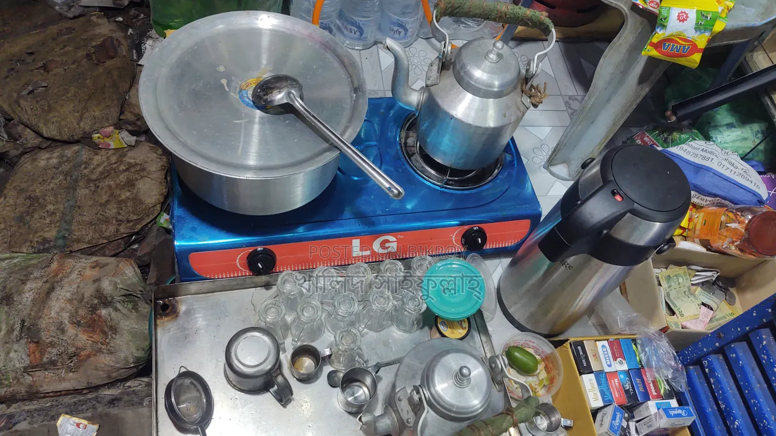 চা বিক্রির সরঞ্জাম।