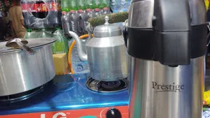 চা বিক্রির সরঞ্জাম।
