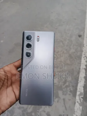 টেকনো ক্যামন ৪০ প্রো ৪জি ২৫৬ জিবি সাদা