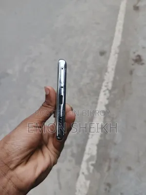টেকনো ক্যামন ৪০ প্রো ৪জি ২৫৬ জিবি সাদা
