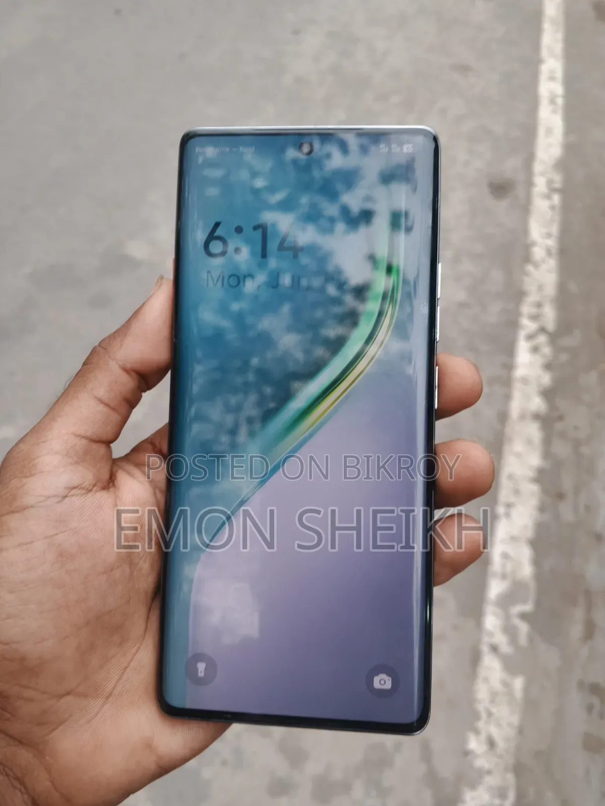 টেকনো ক্যামন ৪০ প্রো ৪জি ২৫৬ জিবি সাদা