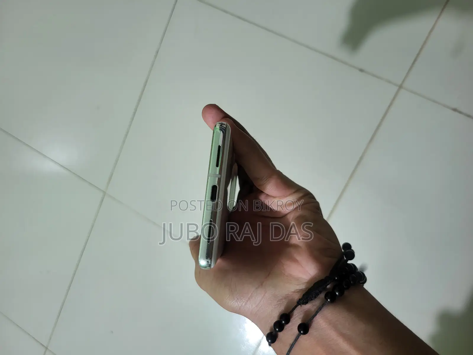 ইএল ১২৮ জিবি সাদা