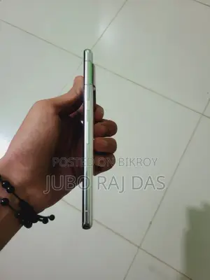 ইএল ১২৮ জিবি সাদা