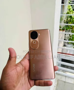 New Vivo V40e 256 GB Gold