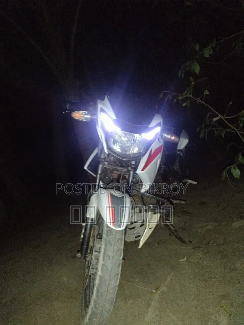 নিউ টিভিএস অ্যাপাচি আরটিআর ১৬০ ২ভি ২০১৪ হোয়াইট