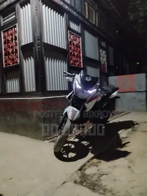 নিউ টিভিএস অ্যাপাচি আরটিআর ১৬০ ২ভি ২০১৪ হোয়াইট