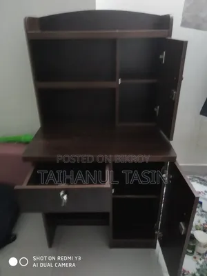 A premium table and chair