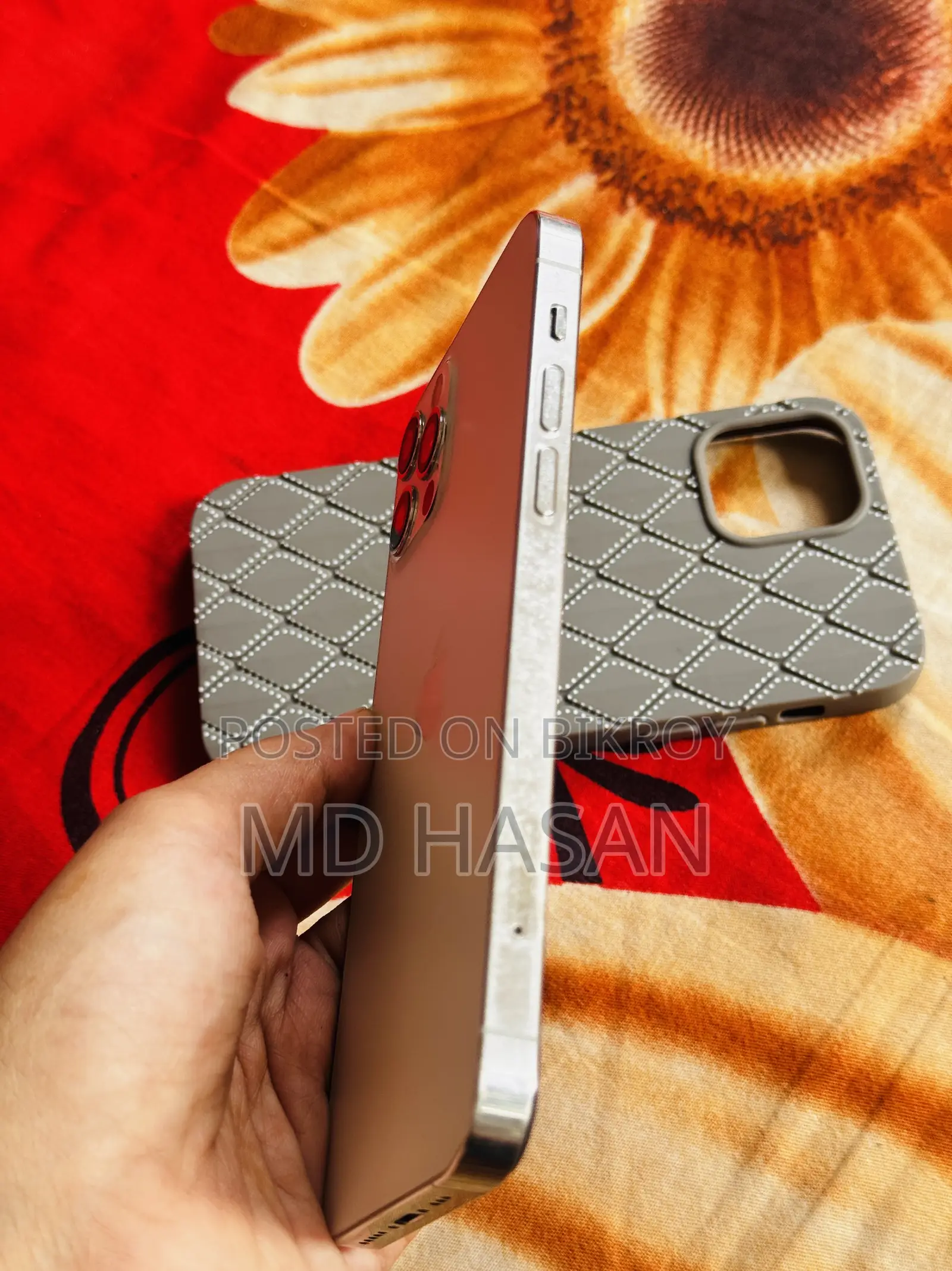 অ্যাপল আইফোন ১২ প্রো ১২৮ জিবি হোয়াইট