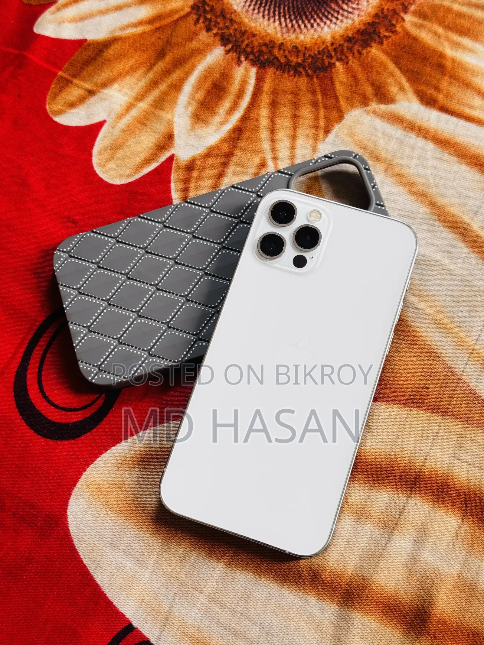 অ্যাপল আইফোন ১২ প্রো ১২৮ জিবি হোয়াইট