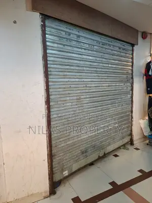 Premium Shop Sale In Shopping Mall