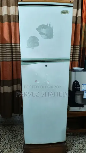 Toshiba Brand GR-R22BPT Model Refrigerator for Sale