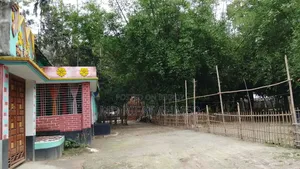 গাইবান্ধা সদরে ৫ বেডরুমের ফার্নিশড বাড়ি বিক্রয়ের জন্য