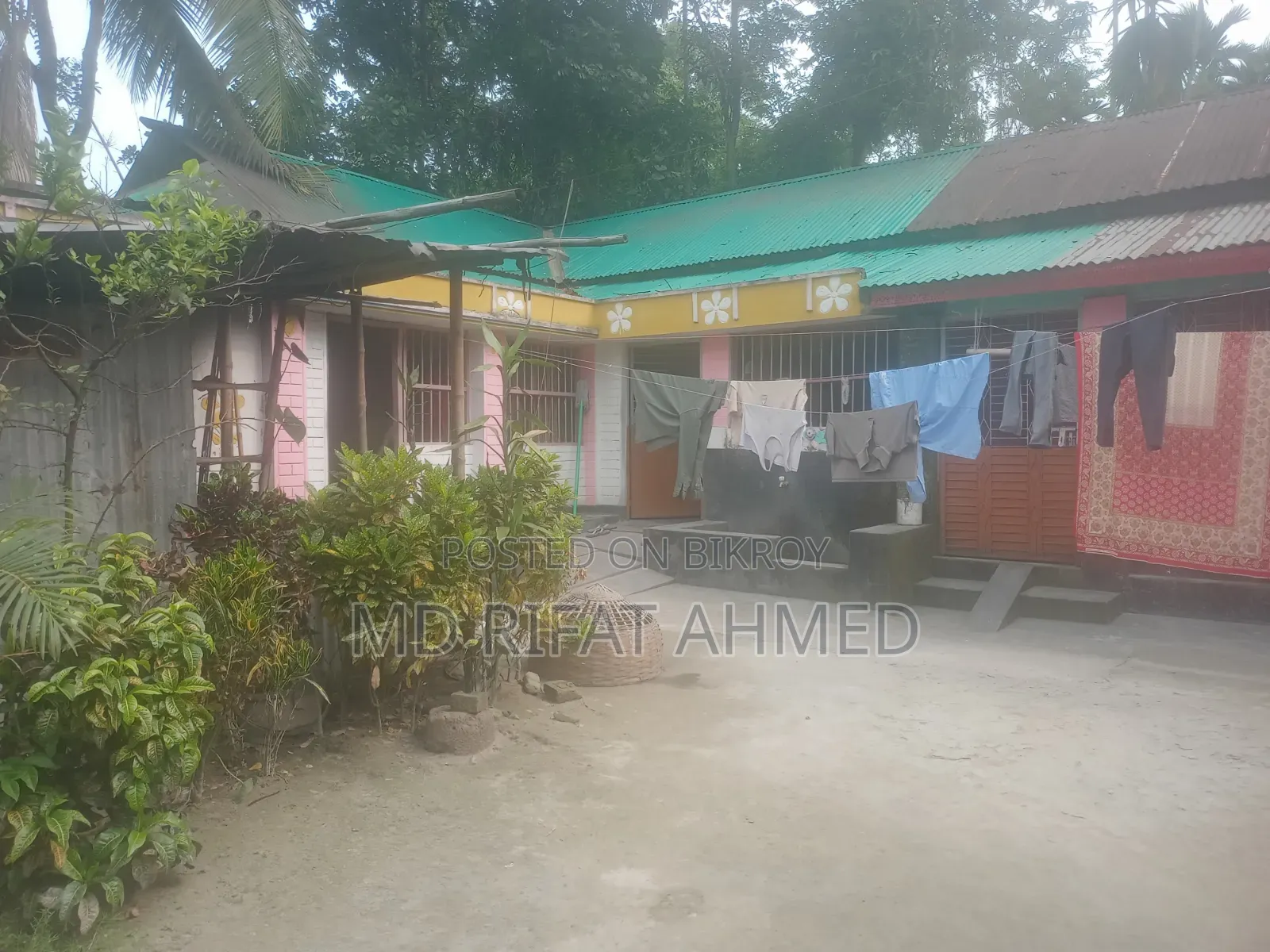 গাইবান্ধা সদরে ৫ বেডরুমের ফার্নিশড বাড়ি বিক্রয়ের জন্য