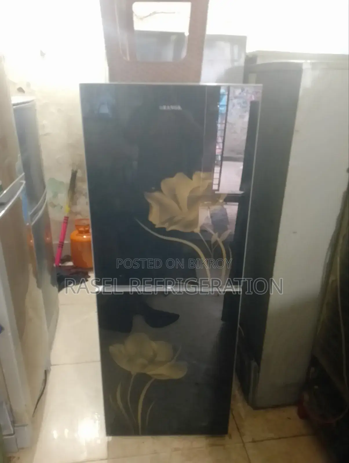 12 CFT কালো কালার গিলাজ ডোর ফিরিজ বিক্রি করা হবে