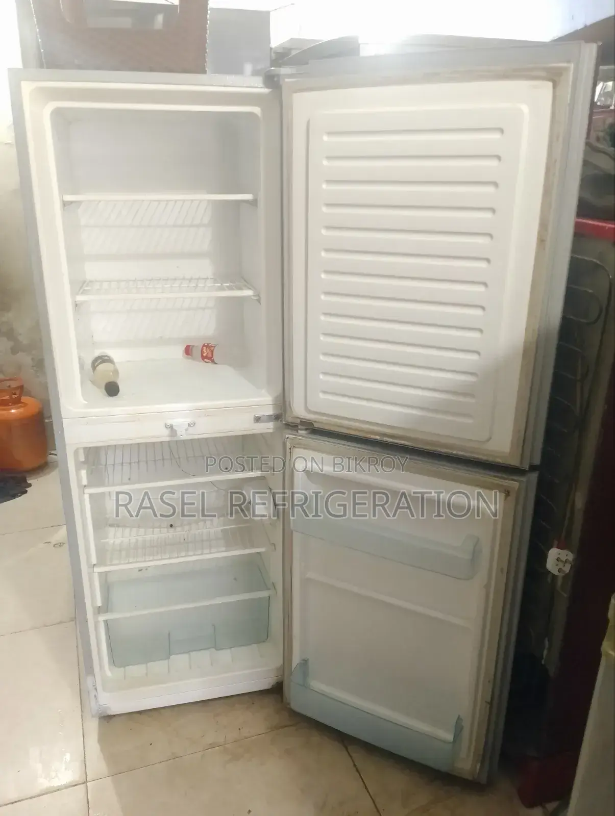 12 CFT কালো কালার গিলাজ ডোর ফিরিজ বিক্রি করা হবে