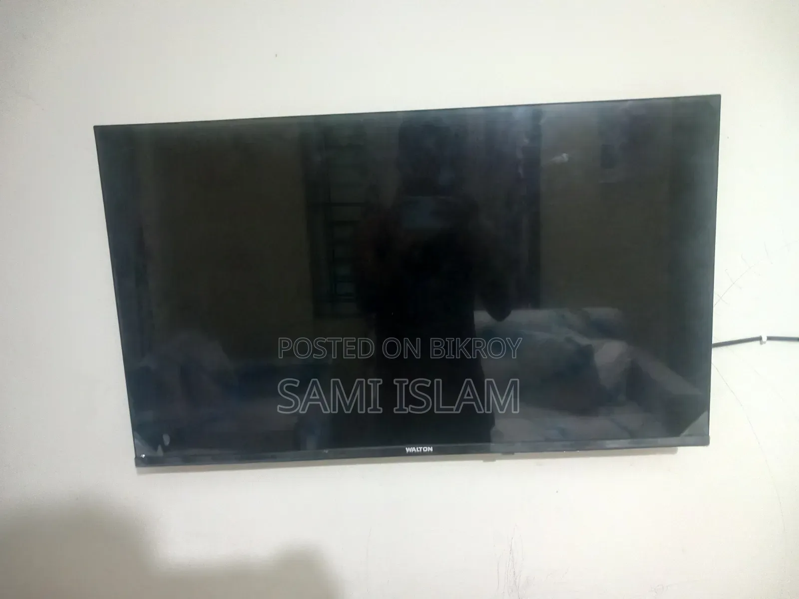 Urgent Sale: Walton 32" Android TV (Used for only 6 months)