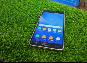 Samsung Galaxy J7 32 GB Black
