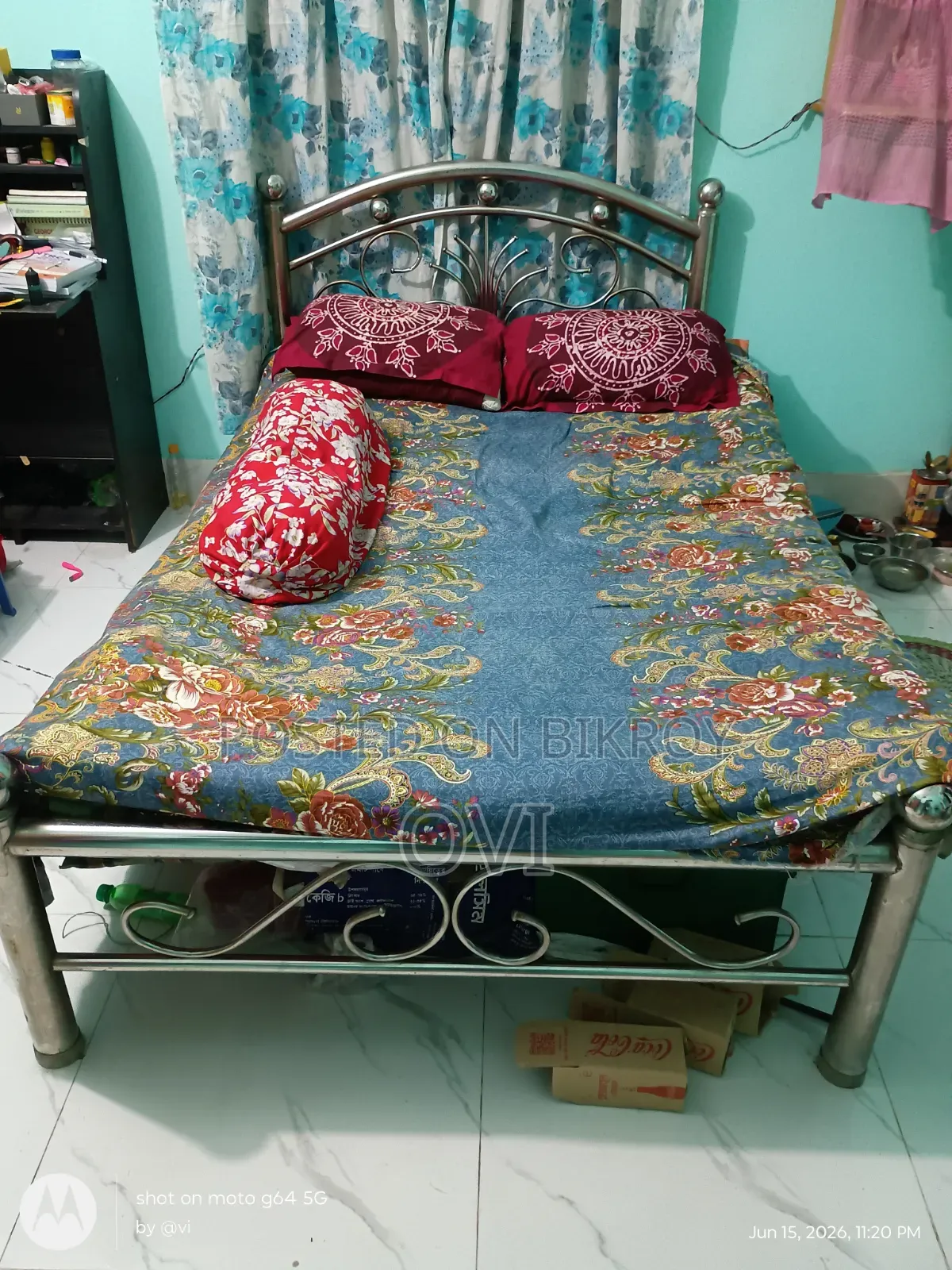 সেমি ডাবল স্টেইনলেস স্টিল বেড (তোষকসহ)