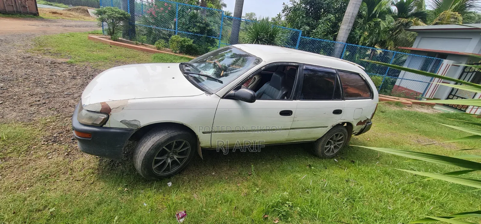 Toyota Corolla 1990 White