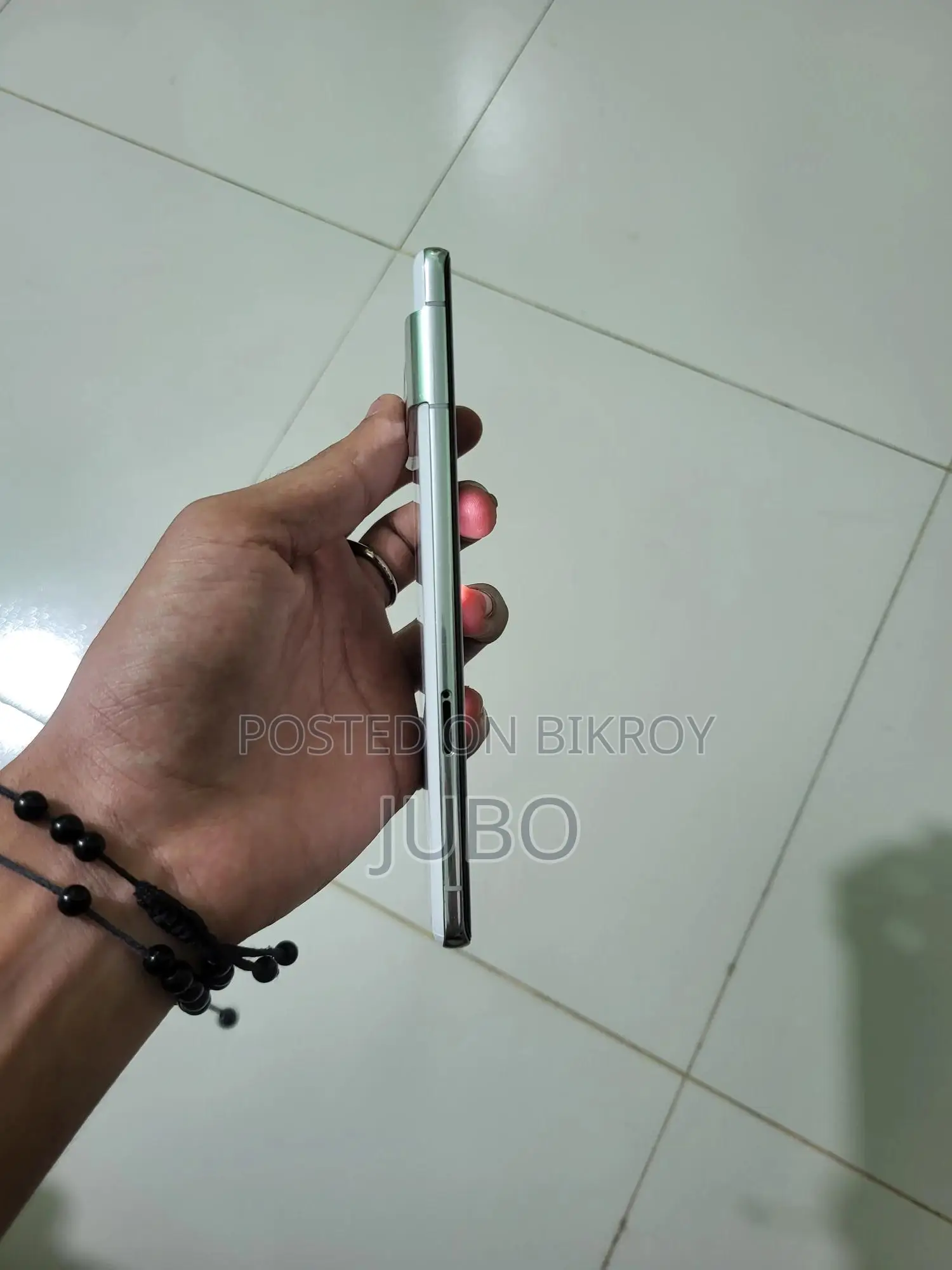 ইএল ১২৮ জিবি সাদা