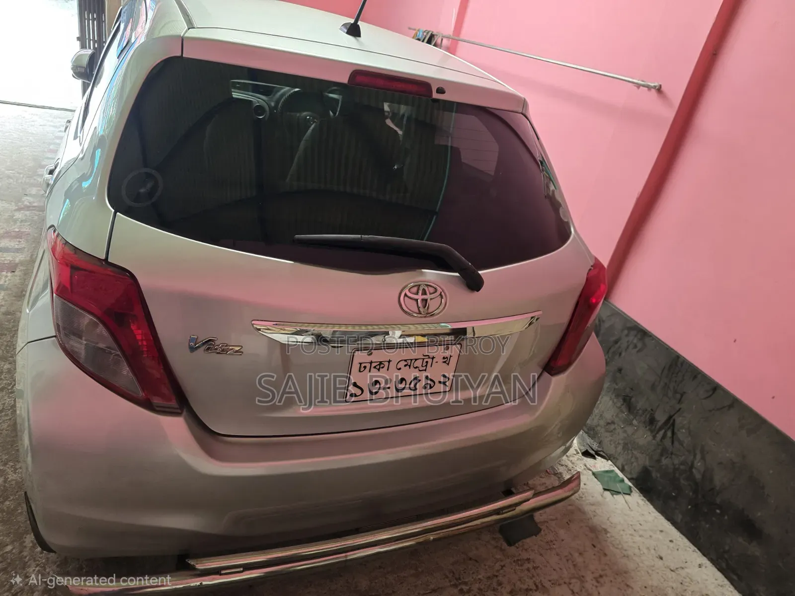 Toyota Vitz 2011 Silver