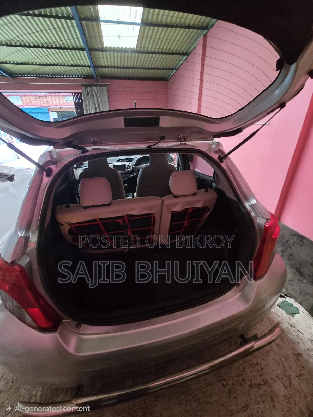 Toyota Vitz 2011 Silver