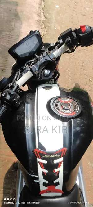 TVS Apache 160 4V 2022 Black