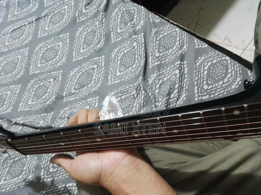 Electric Guitar for Sale/-