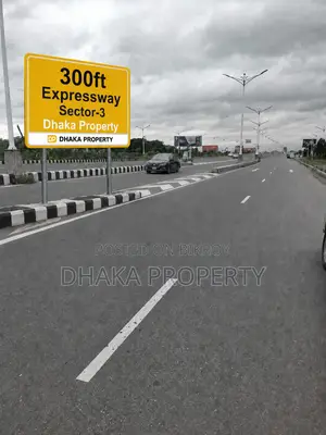 সেক্টর-৩ এ ৩০০ ফুট রোডে ১০ কাঠা কমার্শিয়াল নর্থ