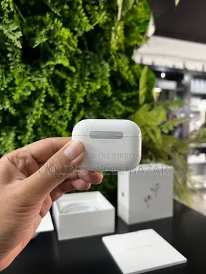 Airpods Pro 2nd Generation (Dubai Edition) White/Black