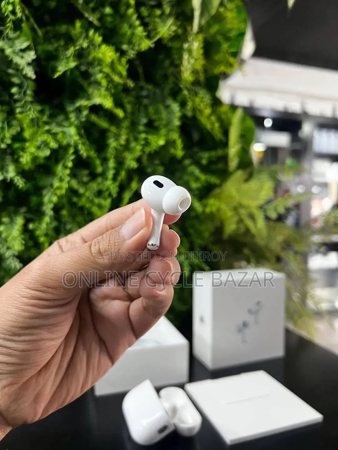 Airpods Pro 2nd Generation (Dubai Edition) White/Black