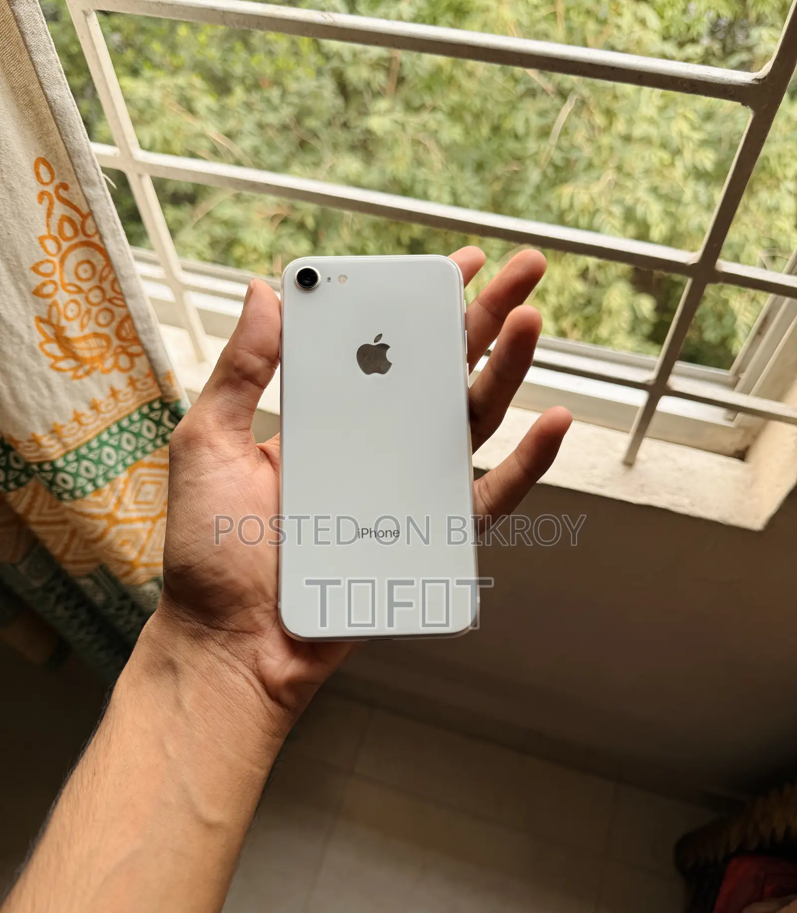 Apple iPhone 8 64 GB White
