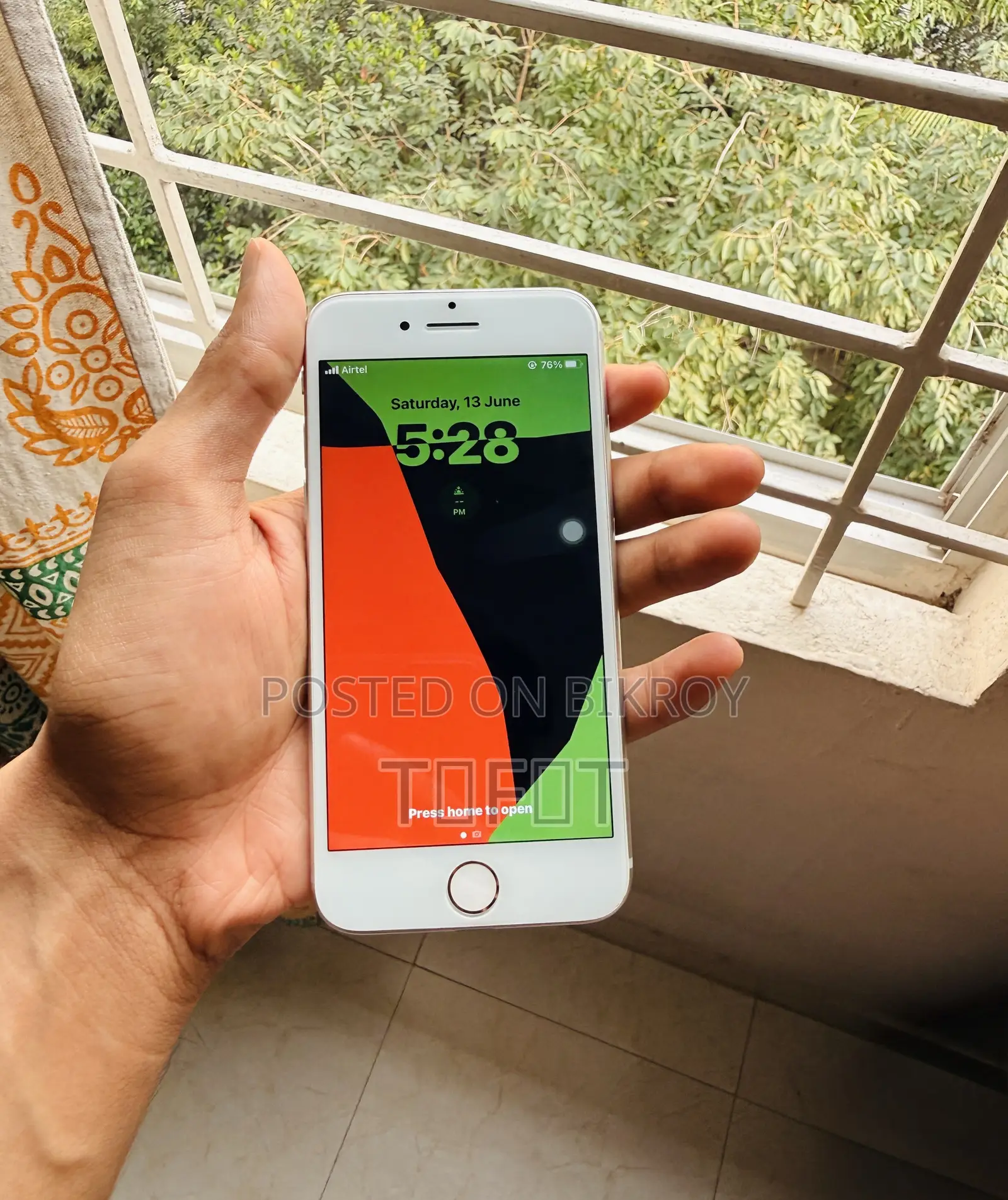 Apple iPhone 8 64 GB White