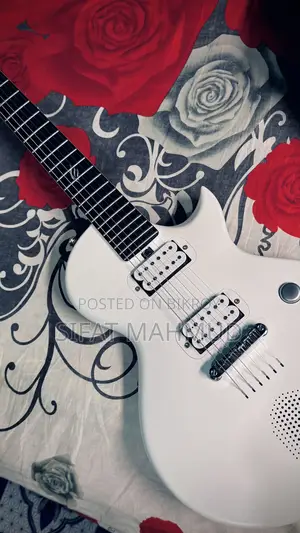 Enya Nova Go Sonic. Smart Audio Electric Guitar. Free Headphones