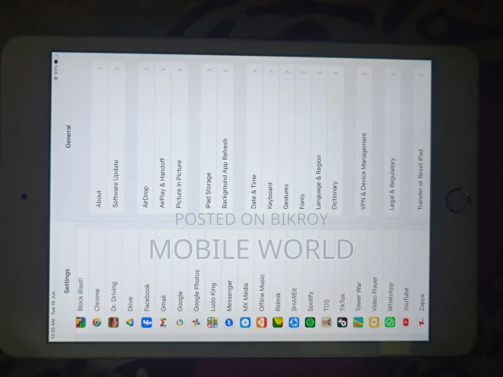Apple iPad mini 4 64 GB Red