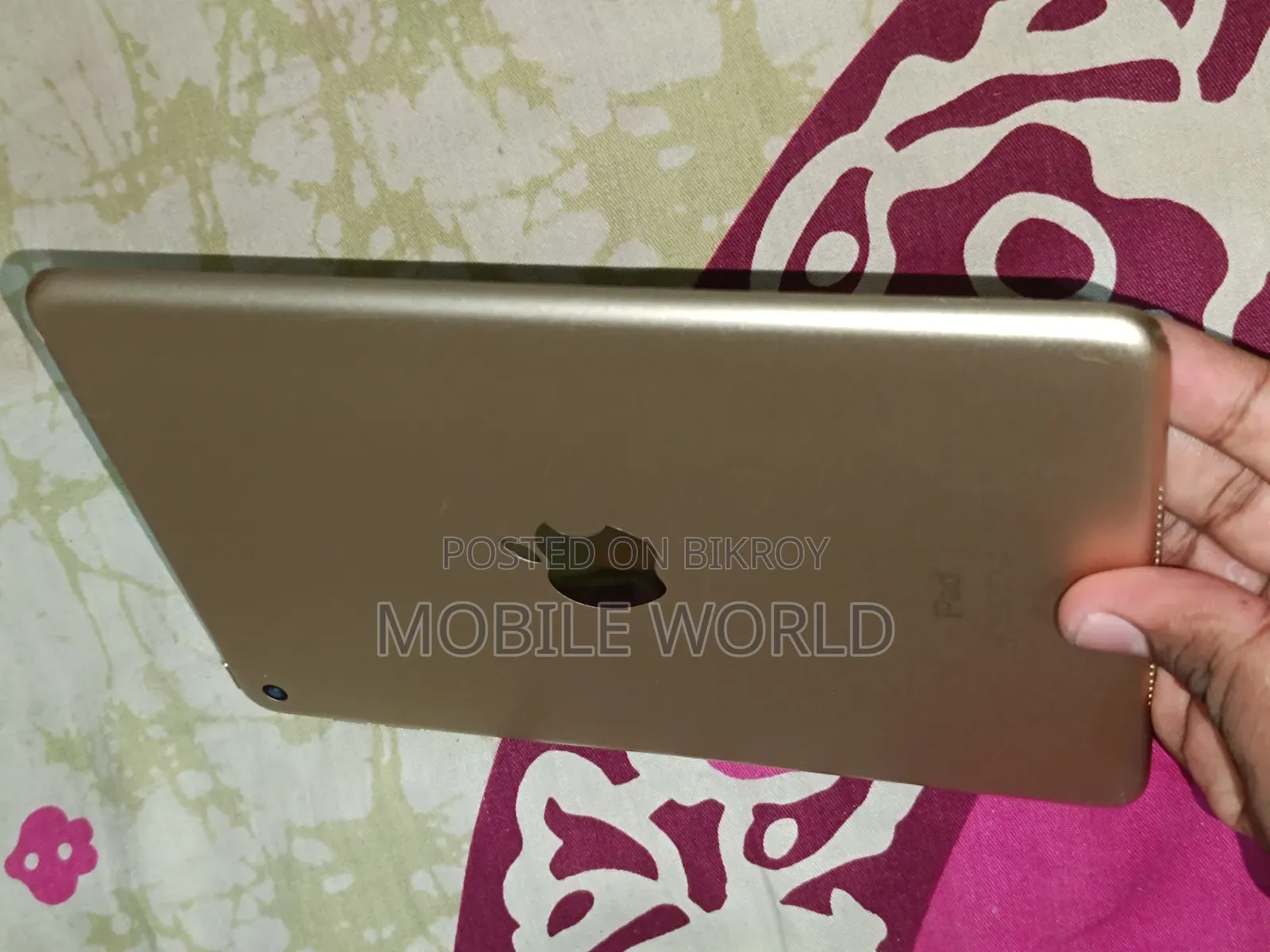 Apple iPad mini 4 64 GB Red