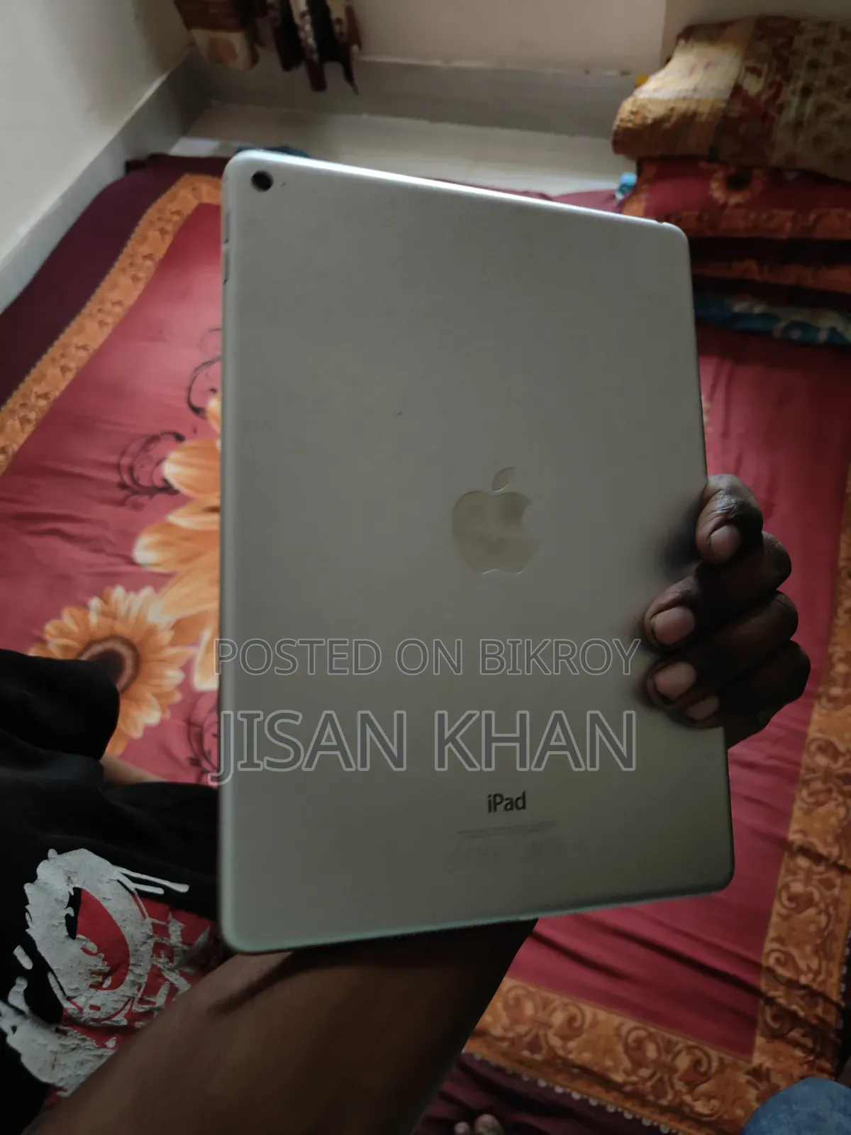 অ্যাপল ১২৮ জিবি সাদা