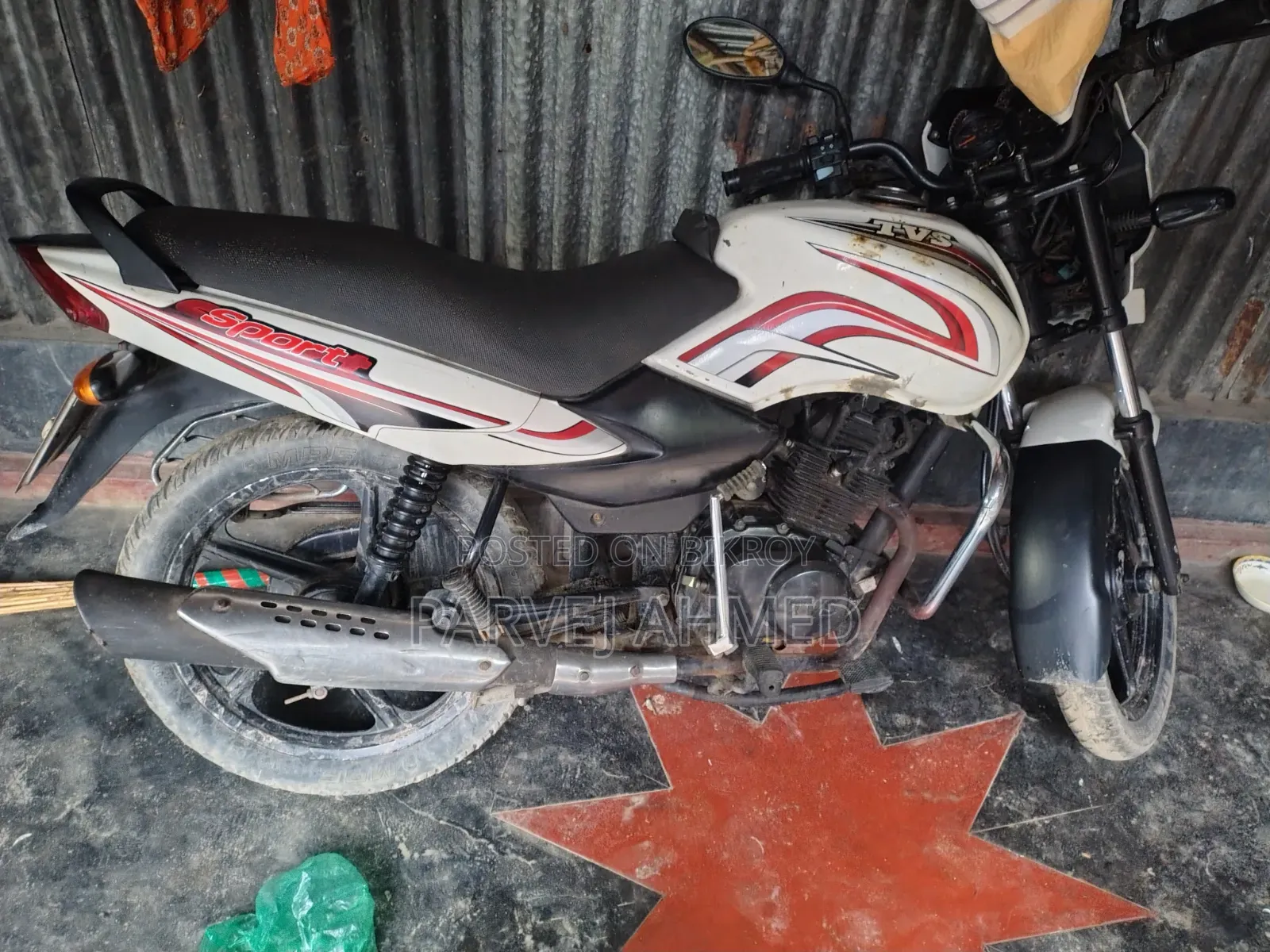 টিভিএস মেট্রো ২০১৫ হোয়াইট
