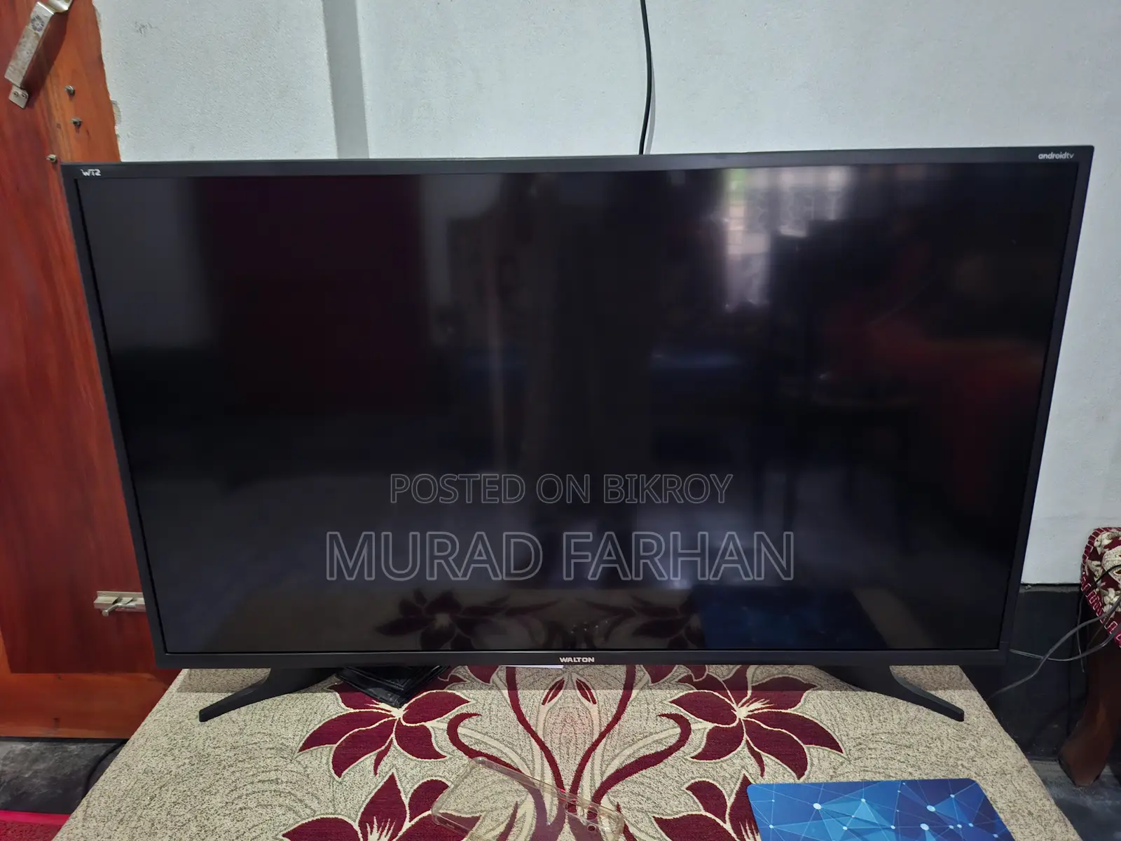 40" Smart TV
