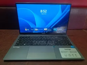 Laptop 8GB Intel Core i3 HDD+SSD 256GB