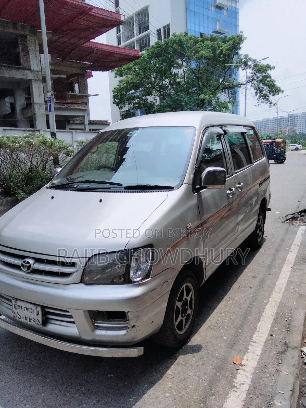 Toyota Noah 2.0 All-Wheel Drive (8 Seater) 2003 Silver
