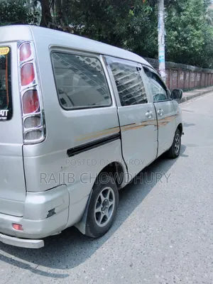Toyota Noah 2.0 All-Wheel Drive (8 Seater) 2003 Silver