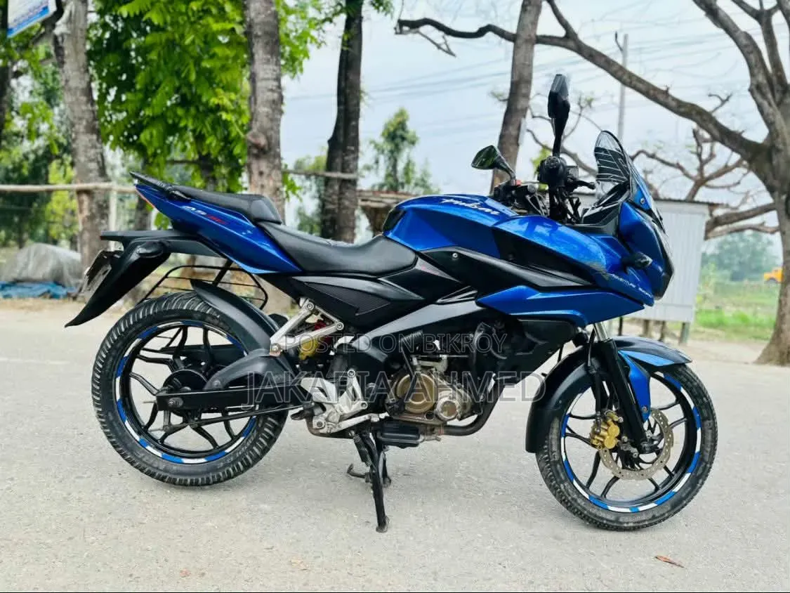 বাজাজ ২০১৬ ব্লু