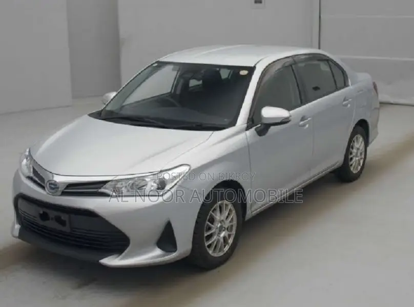 Toyota Axio 2021 Silver
