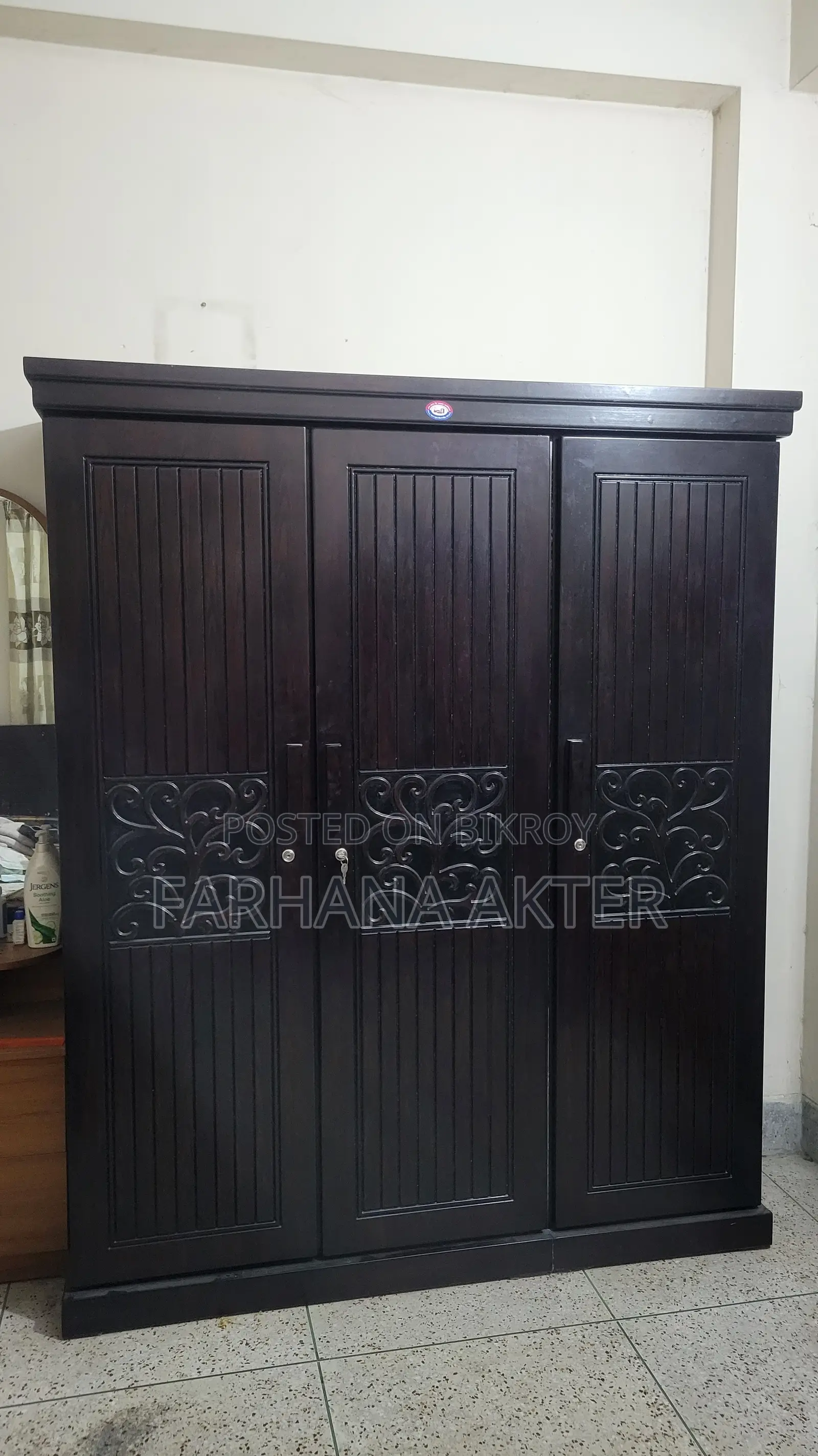 Almirah Malaysian Wood