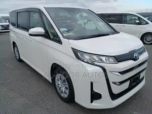 Toyota Noah 2022 Pearl