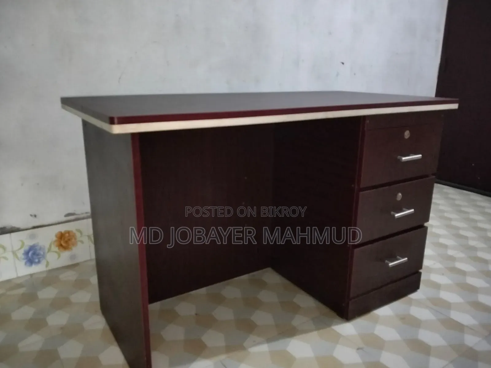 1-Person Partex Office Table – For Sale